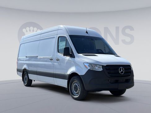 New 2025 Mercedes-Benz Sprinter 2500 image 8