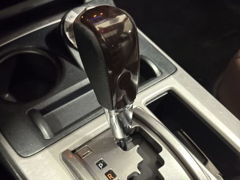 Used 2020 Toyota 4Runner Limited AWD/4WD image 18