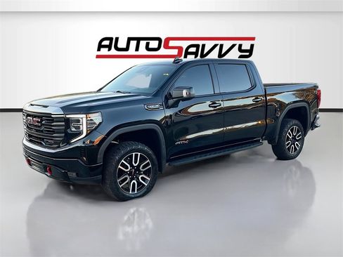 Used 2024 GMC Sierra 1500 AT4 w/ Technology Package image 3