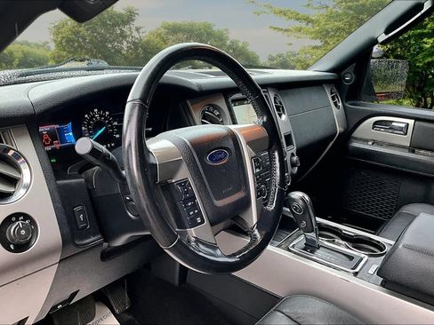 Used 2016 Ford Expedition Limited w/ Equipment Group 301A AWD/4WD image 13