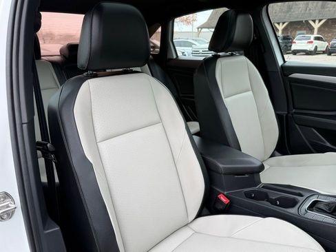 Used 2019 Volkswagen Jetta R-Line image 23