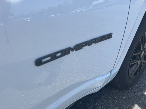 Used 2022 Jeep Compass High Altitude AWD/4WD image 26