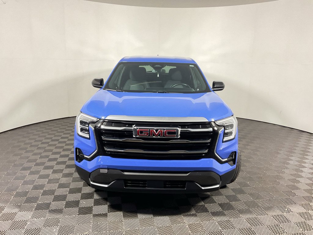 Used 2025 GMC Terrain Elevation AWD/4WD image 8