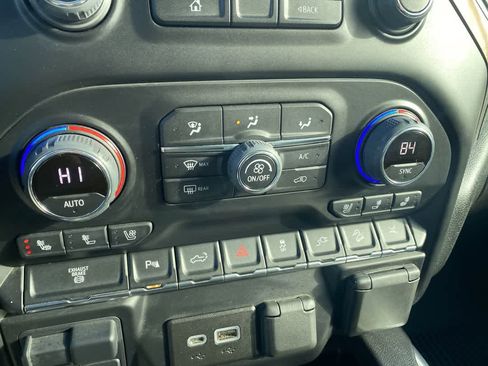 Used 2022 Chevrolet Silverado 3500 High Country image 18