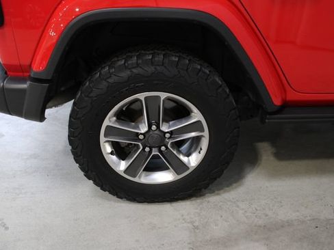 Used 2020 Jeep Wrangler Unlimited Sahara AWD/4WD image 36