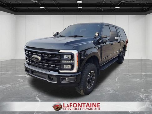 Used 2023 Ford F250 XLT w/ Black Appearance Package AWD/4WD image 1
