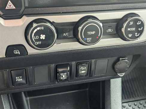 Used 2019 Toyota Tacoma SR5 image 22
