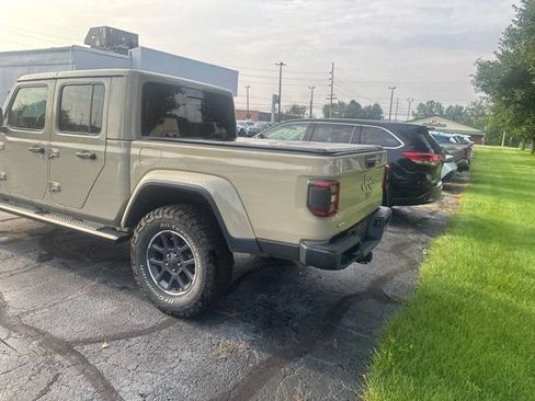 Used 2022 Jeep Gladiator Overland w/ Popular Equipment Package AWD/4WD image 5
