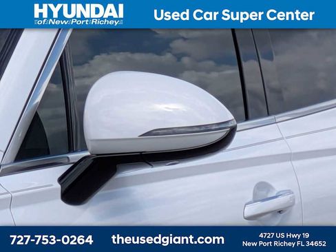Used 2025 Genesis GV70 2.5T w/ Select Package AWD/4WD image 11