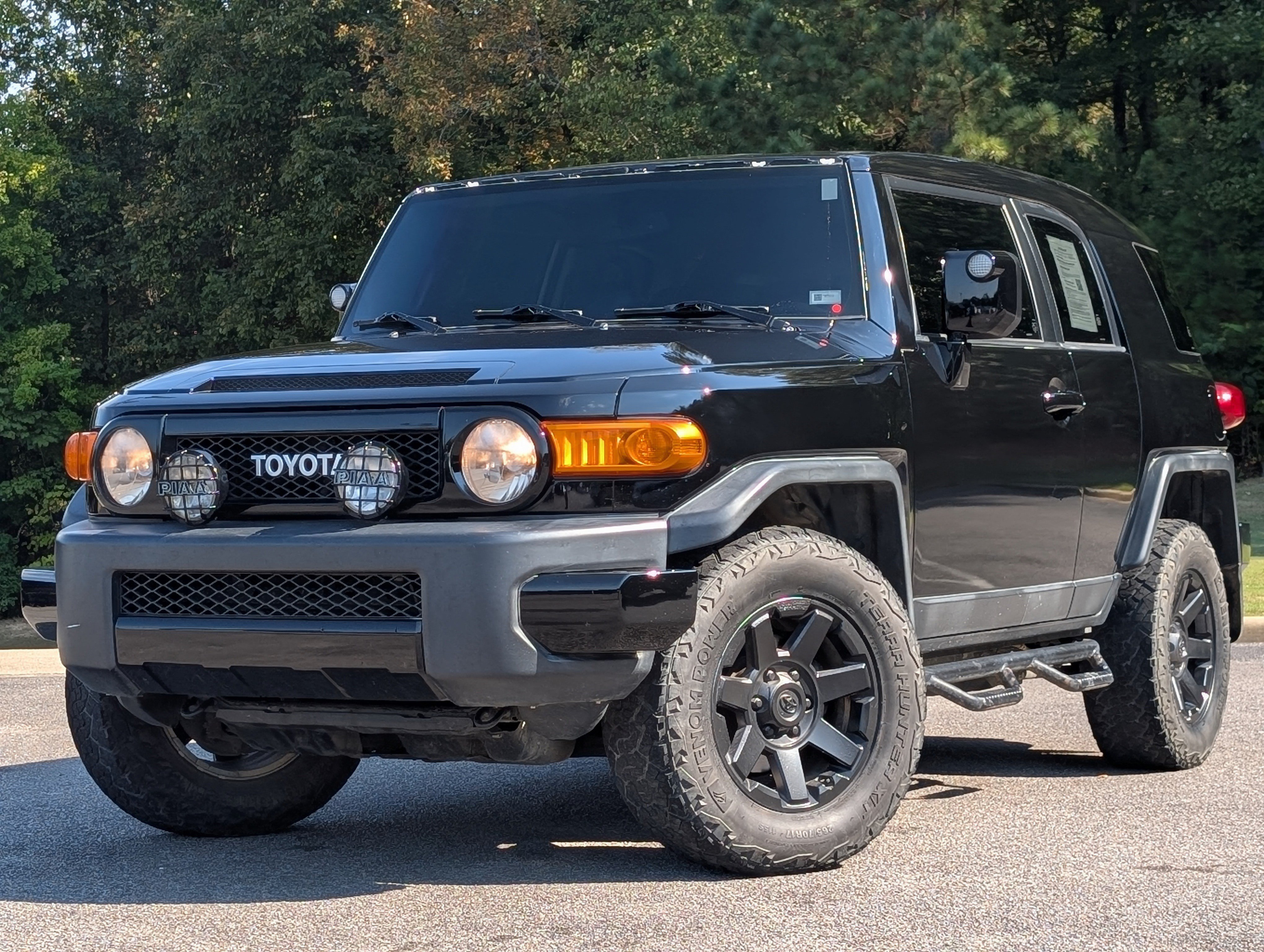 Used 2014 Toyota FJ Cruiser 4WD w/ Upgrade Package image 4