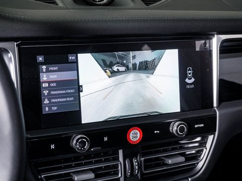 New 2026 Porsche Macan S image 23