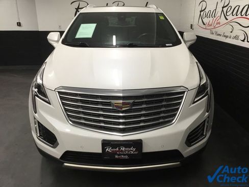 Used 2017 Cadillac XT5 Platinum w/ Driver Assist Package image 4