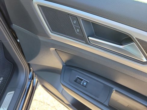 Used 2019 Volkswagen Atlas SEL image 11