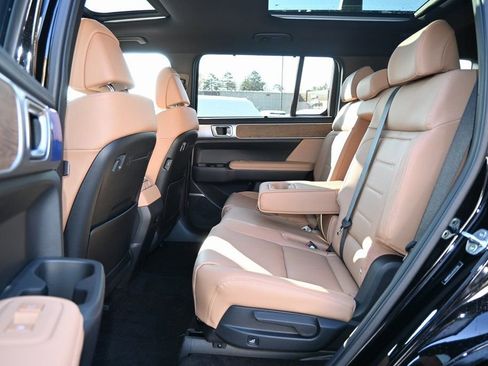 New 2026 Hyundai Santa Fe Limited AWD/4WD image 14