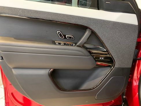 Used 2023 Land Rover Range Rover Sport SE Dynamic image 13