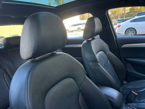 Used 2018 Audi Q3 2.0T Premium w/ Convenience Package image 32