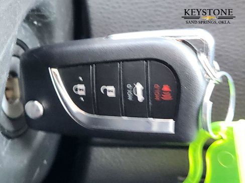 Used 2025 Toyota Corolla LE image 22