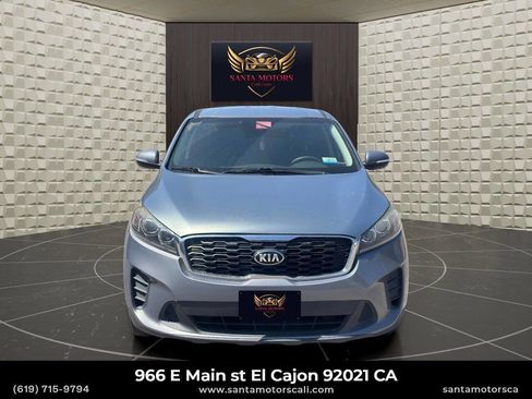 Used 2020 Kia Sorento AWD V6 image 3