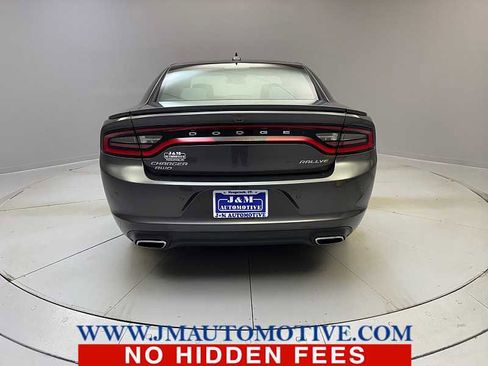 Used 2015 Dodge Charger SXT w/ AWD Plus Group image 4