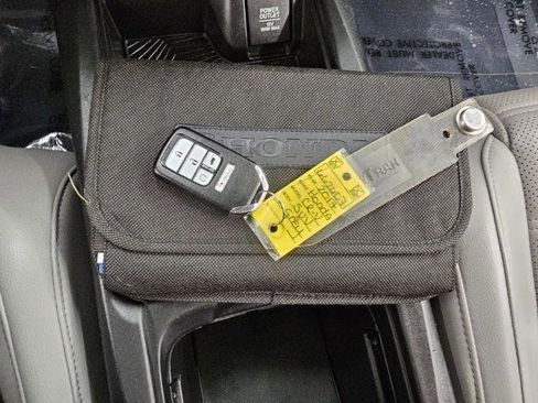 Used 2017 Honda CR-V Touring image 20