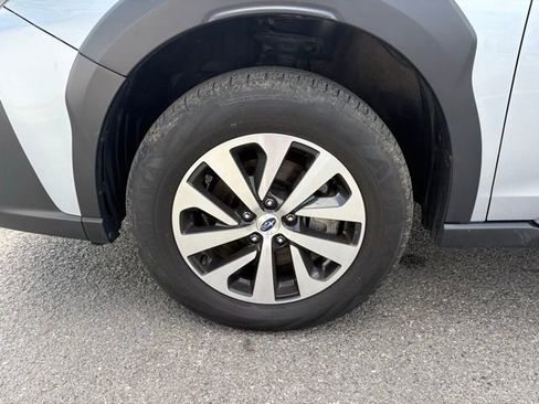 Used 2023 Subaru Outback Premium AWD/4WD image 13