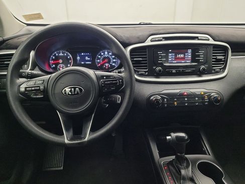 Used 2016 Kia Sorento LX image 22