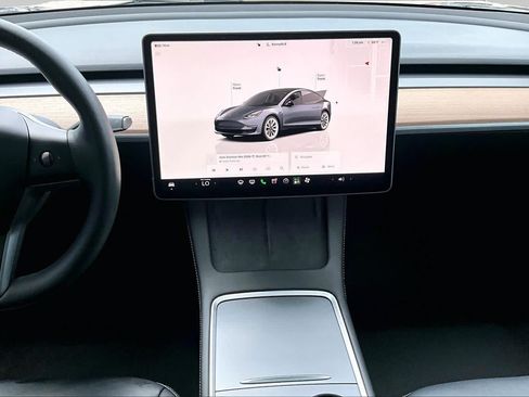 Used 2023 Tesla Model 3 Standard Range RWD image 6