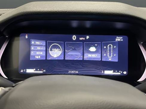 Used 2023 Jeep Grand Cherokee L Laredo image 16