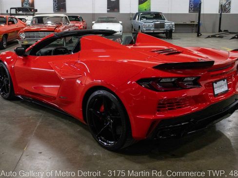Used 2024 Chevrolet Corvette E-Ray w/ ZER Performance Package AWD/4WD image 5