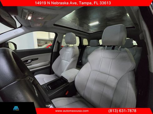 Used 2018 Land Rover Range Rover Evoque SE image 22