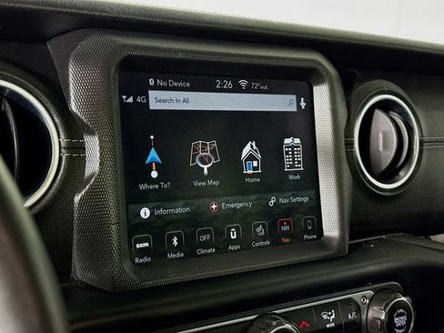 Used 2019 Jeep Wrangler Unlimited Sahara image 13