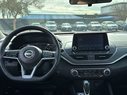 Used 2023 Nissan Altima 2.5 SR image 7