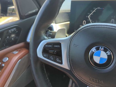 Used 2024 BMW X7 xDrive40i w/ M Sport Package AWD/4WD image 19
