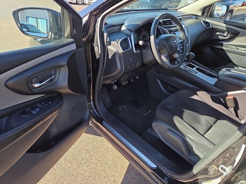 Used 2023 Nissan Murano S image 9