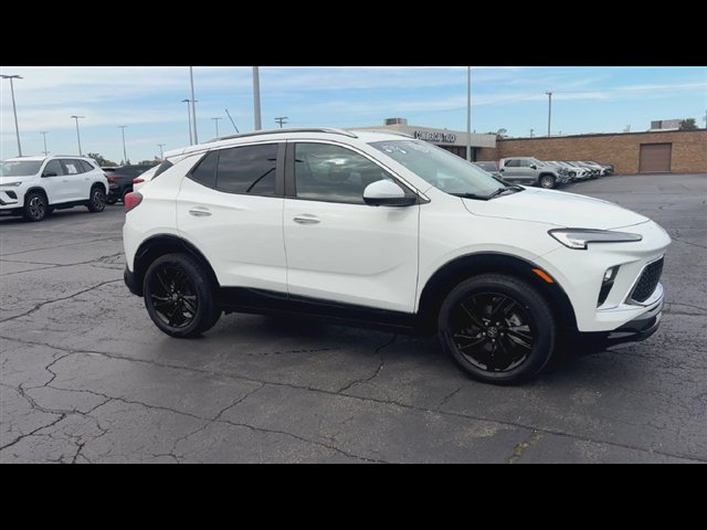Certified 2024 Buick Encore GX Sport Touring w/ Comfort Package FWD image 2