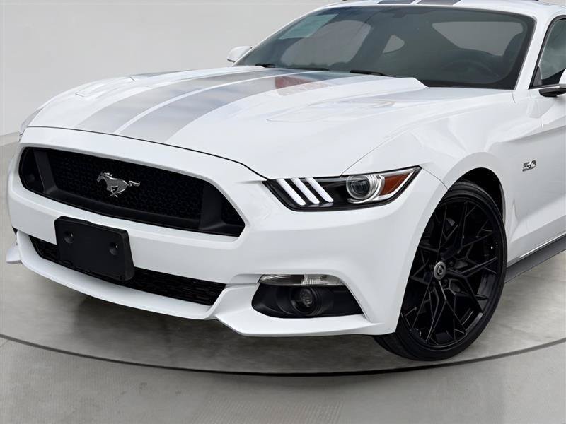Used 2017 Ford Mustang GT RWD image 5