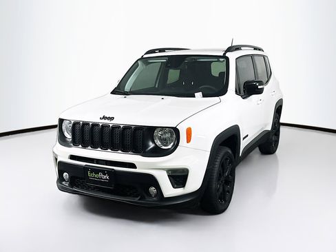 Used 2023 Jeep Renegade Altitude w/ Sun/Sound Group AWD/4WD image 3