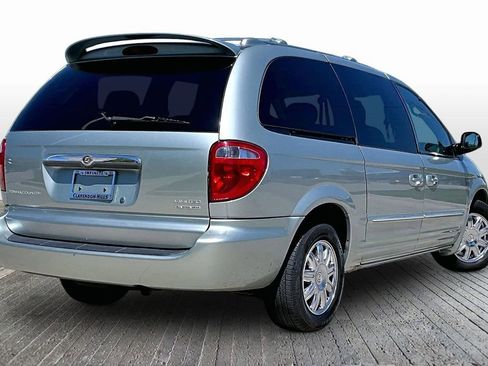 Used 2004 Chrysler Town & Country Limited w/ Trailer Tow Group AWD/4WD image 9