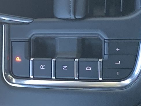 Certified 2024 Chevrolet Suburban High Country w/ Max Trailering Package image 34