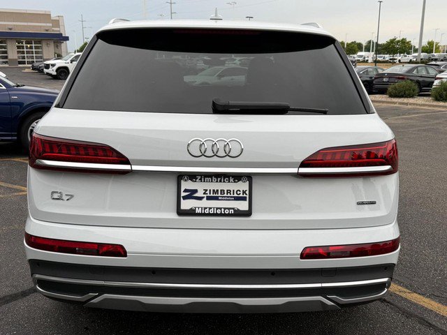 Used 2023 Audi Q7 2.0T Premium w/ Convenience Package AWD/4WD image 3