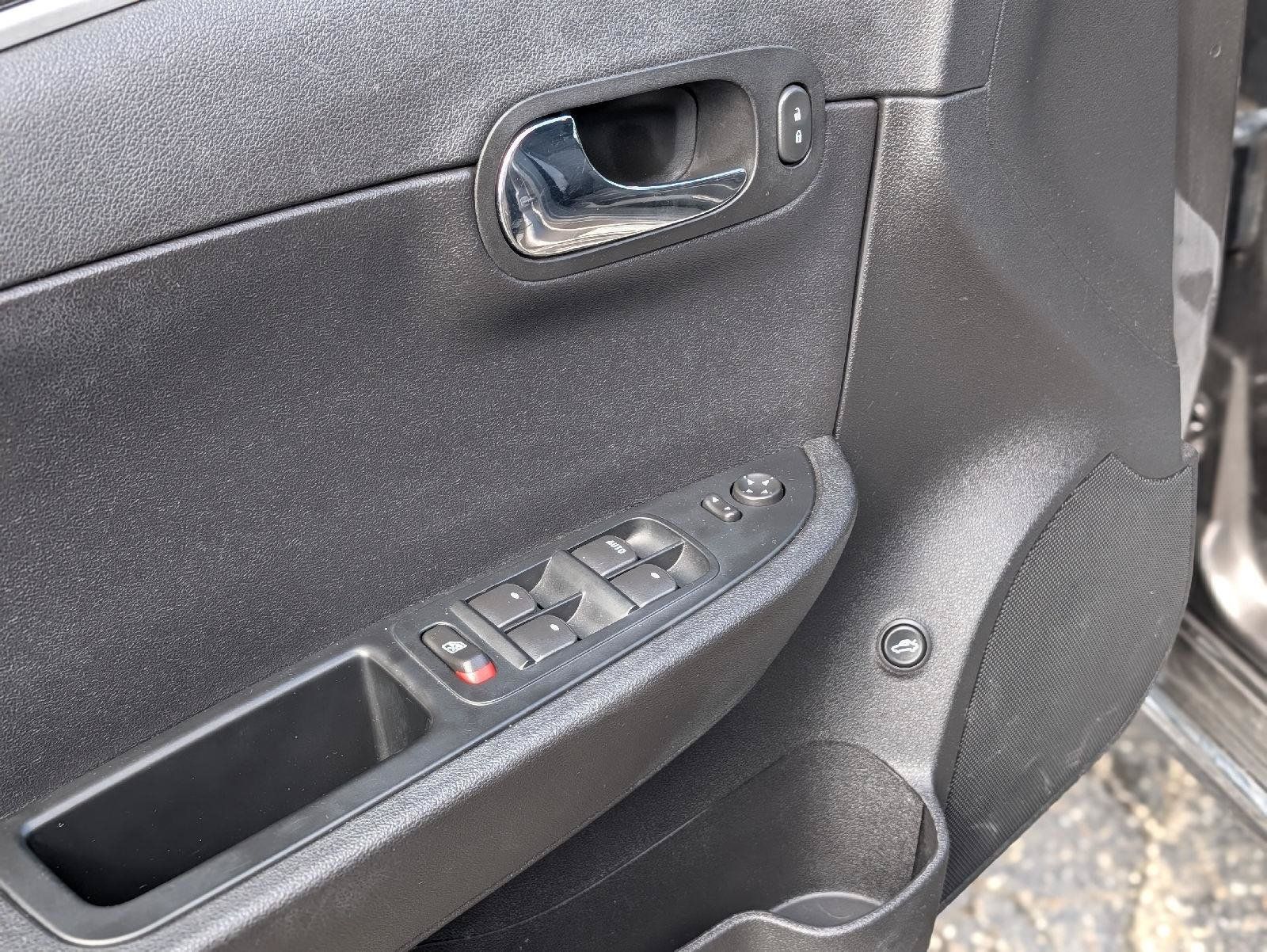 Used 2012 Chevrolet Malibu LT FWD image 27