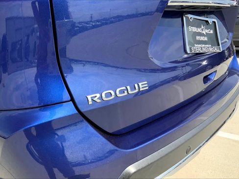 Used 2020 Nissan Rogue SL image 31