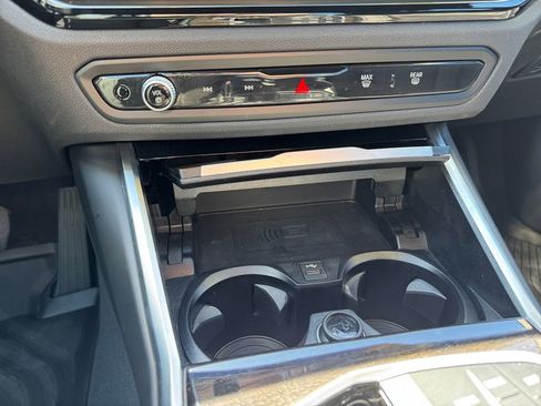 Used 2024 BMW 330i Sedan w/ Convenience Package RWD image 19