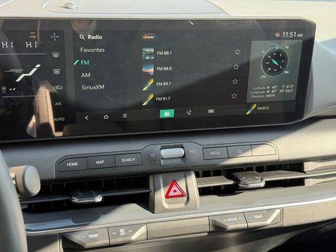 New 2025 Kia K4 EX image 12