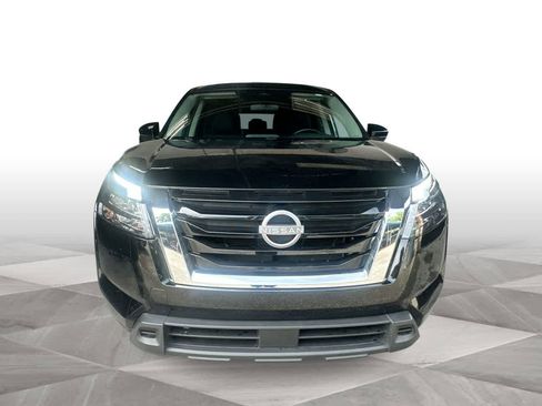 Used 2025 Nissan Pathfinder SV AWD/4WD image 3