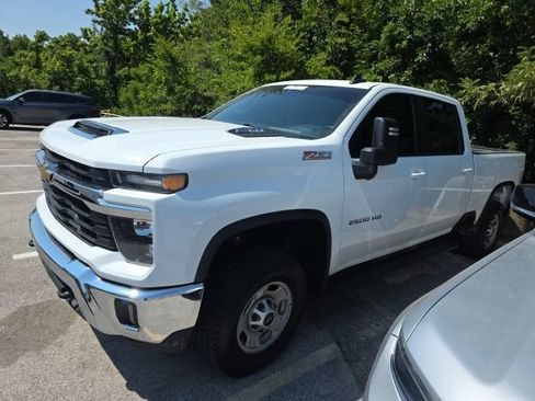 Used 2024 Chevrolet Silverado 2500 LT w/ All Star Edition AWD/4WD image 2