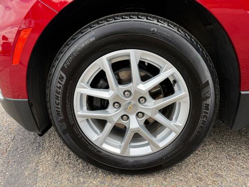 Certified 2024 Chevrolet Equinox LT w/ LPO, Floor Liner Package FWD image 9