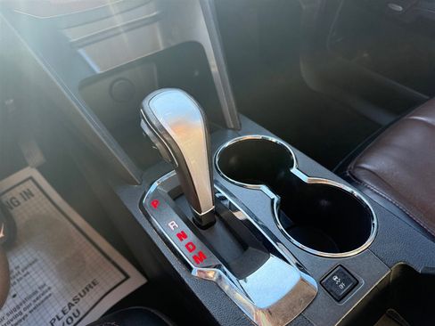 Used 2011 GMC Terrain SLT image 22