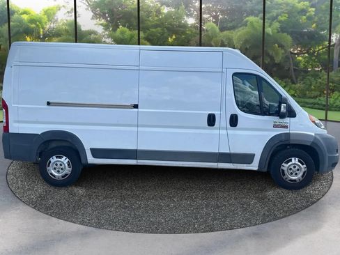 Used 2017 RAM ProMaster 2500 w/ Interior Convenience Group FWD image 4