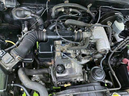 Used 2002 Toyota Tacoma 2WD Regular Cab image 25